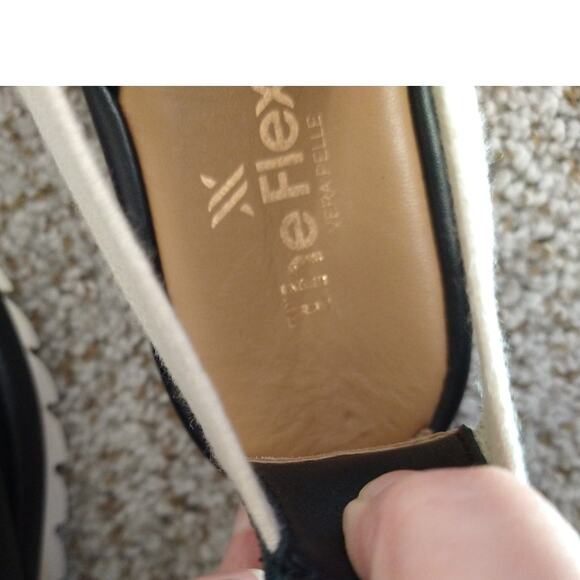 The FLEXX Wat Is Wav Sandal Women’s Size 8.5 Comfort Slip-On - Picture 11 of 12